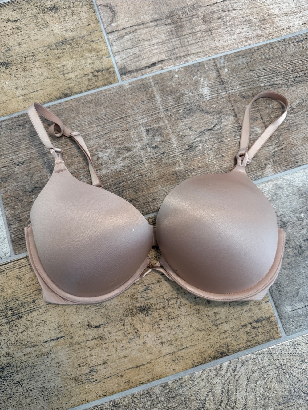 Victoria's Secret Nude Bombshell Push Up Bra 34D